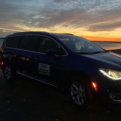 Harbor Country Transportation - New 2020 Chrysler Pacifica seats 7 + driver. Very comfy for your wine tour.
