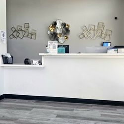 American Urgent Care & Primary Centers - Check-in desk
