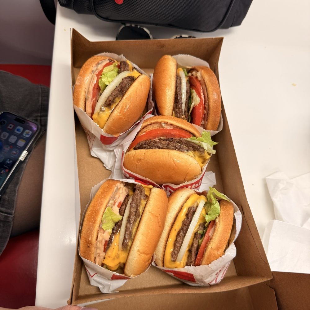 In-N-Out Burger - Burgers Near Me - Keizer, Oregon In-N-Out Burger - Burgers Near Me - Keizer, Oregon