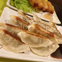 Yun Sushi - Menu M4 et 4 pièces de nems