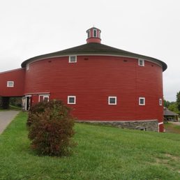Round barn Round barn