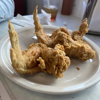 Midnight Diner - 3 Wing Dinner - Diners Near Me - Charlotte, North Carolina