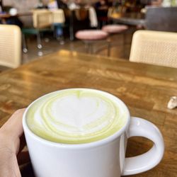 Crave Coffee Bar - Matcha latte