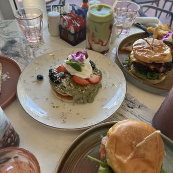 Sunny Side Cafe & Eatery - Breakfast & Brunch Near Me - Miami Beach, Florida