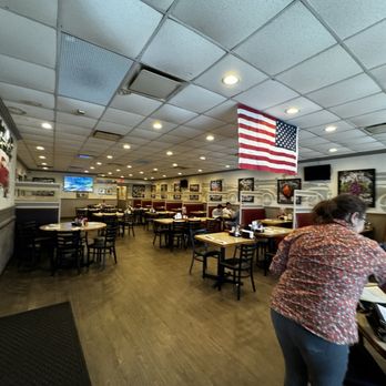 Red Truck Cafe - interior - Breakfast & Brunch Near Me - Plano, Texas