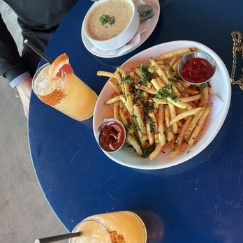 Mission Rock Resort - Paloma cocktails, clam chowder + fries - Seafood Near Me - San Francisco, California Mission Rock Resort - Paloma cocktails, clam chowder + fries - Seafood Near Me - San Francisco, California