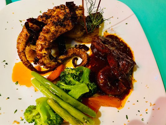 Jorges Hideaway Shrimp Shack by null