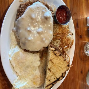 Gatlins Cafe - Country fried streak with 2 eggs, brioche toast and hash browns - Breakfast & Brunch Near Me - Yakima, Washington Gatlins Cafe - Country fried streak with 2 eggs, brioche toast and hash browns - Breakfast & Brunch Near Me - Yakima, Washington