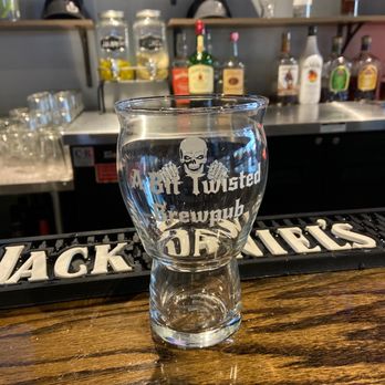 A Bit Twisted Brewpub & BBQ - Beers.... Try your favorite beer here - Brewpubs Near Me - Aurora, Colorado
