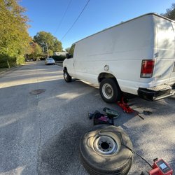 Jorjo's Roadside Assistance - Tire Change- Ford E350 Van