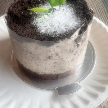 Hansel & Gretel Bakery Cafe - Oreo duster - Bakeries Near Me - Suwanee, Georgia