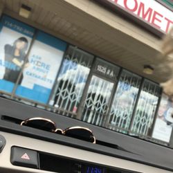 Phan Optometry - Just past 11:30am and they're still closed..