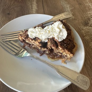 Something Different - Amaretto pecan pie - Barbeque Near Me - Urbanna, Virginia Something Different - Amaretto pecan pie - Barbeque Near Me - Urbanna, Virginia