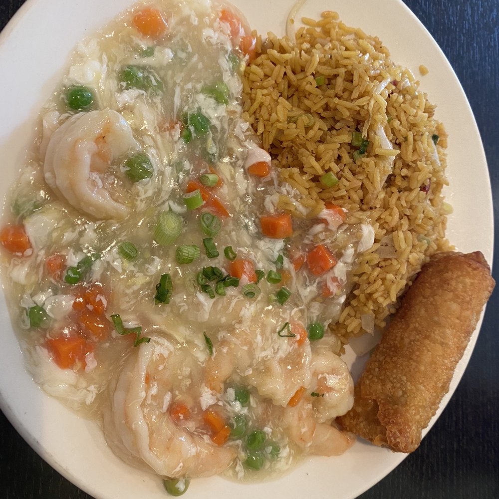 Hunan Spring - Shrimp in Lobster Sauce - Chinese Near Me - Evanston, Illinois