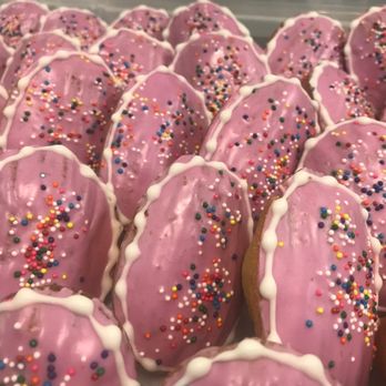 J'aimemadeleine - pink donuts with sprinkles - Bakeries Near Me - Arlington, Virginia J'aimemadeleine - pink donuts with sprinkles - Bakeries Near Me - Arlington, Virginia