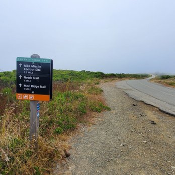 Sweeney Ridge - Sign at top of Sneath Lane trail connecting to other trails - Parks Near Me - San Bruno, California
