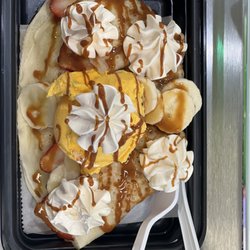 La Michoacana Frozen Mix - Crepe with passion fruit ice cream with strawberries and bananas stuffed inside
