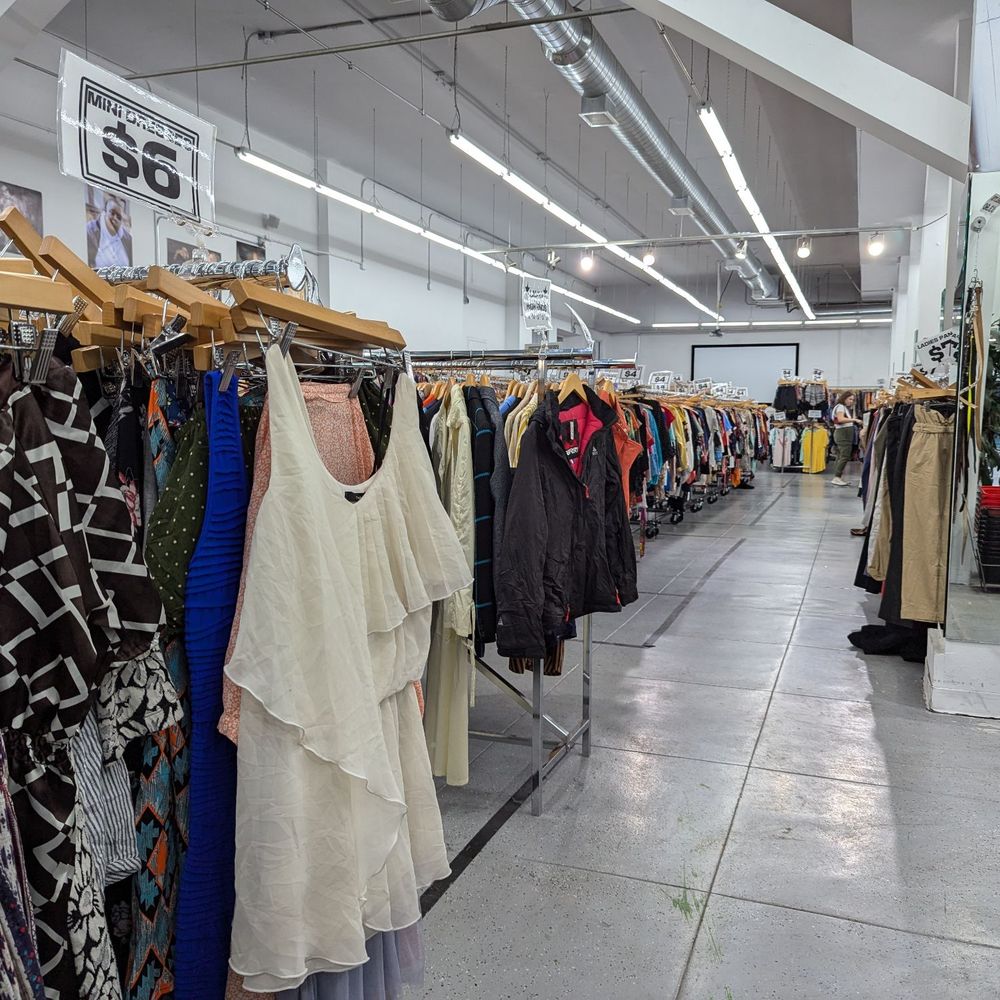 PUBLIC ESTRELLAS - Thrift Stores Near Me - Los Angeles, California PUBLIC ESTRELLAS - Thrift Stores Near Me - Los Angeles, California