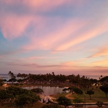 Mariposa - 8-8-19 Sunset over Ala Moana Beach Park - New American Near Me - Honolulu, Hawaii Mariposa - 8-8-19 Sunset over Ala Moana Beach Park - New American Near Me - Honolulu, Hawaii