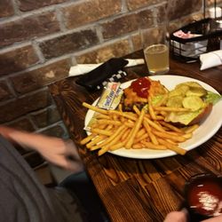 Flatbread Grill - Angus burger yum