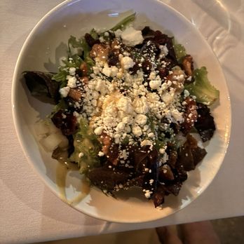 Chef Adrianne's Vineyard Restaurant and Bar - Vineyard Salad - Steakhouses Near Me - Miami, Florida Chef Adrianne's Vineyard Restaurant and Bar - Vineyard Salad - Steakhouses Near Me - Miami, Florida