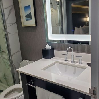 Embassy Suites by Hilton Toronto Airport - Hotels Near Me - Toronto, Ontario Embassy Suites by Hilton Toronto Airport - Hotels Near Me - Toronto, Ontario