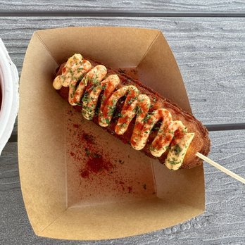 Hula Ula Dancing Lobster - Lobster dog - Food Trucks Near Me - Kahuku, Hawaii