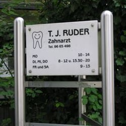 Zahnarzt T. J. Ruder