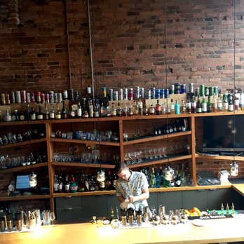L'Abattoir - The bar - French Near Me - Vancouver, British Columbia