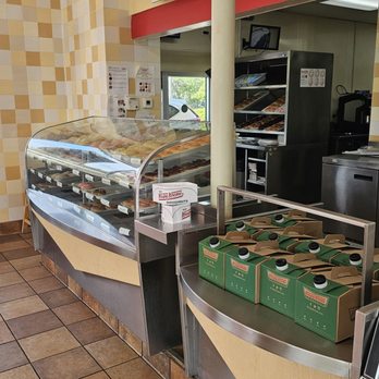 Krispy Kreme - Donuts Near Me - Tamarac, Florida