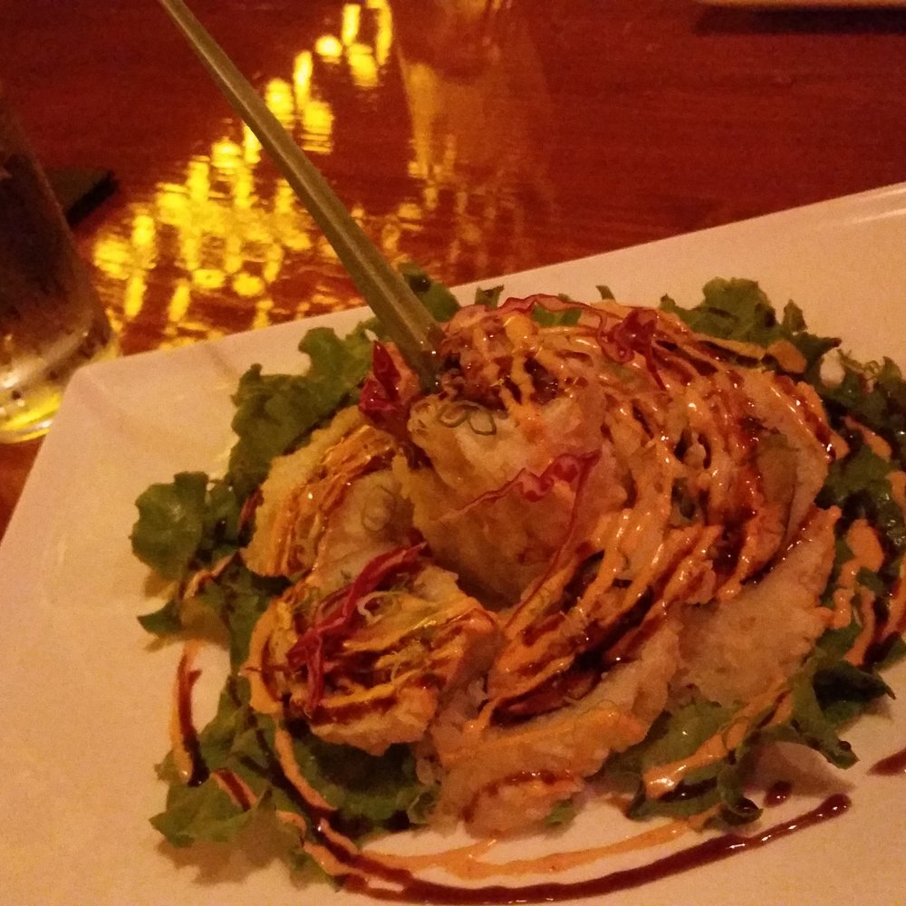Fo Bistro - Maki plate - Sushi Bars Near Me - Montclair, Virginia