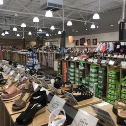 Another photo doing a poor job of demonstrating the size of the store