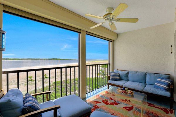 Ginny Marles - Selling Paradise Group at Domain Realty