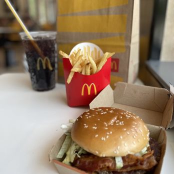 McDonald's - Bacon Quarter Pounder with Cheese meal was $6.59 in the app - Burgers Near Me - Orlando, Florida