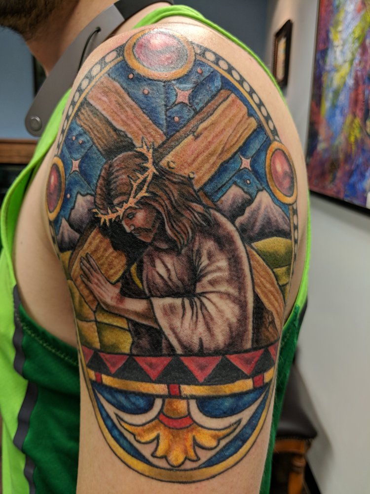 LOOKING GLASS TATTOO & GALLERY Updated August 2024 12 Photos 2110