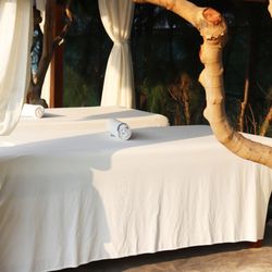 Lake Balboa Professional Laundry & Cleaners - SPA LAUNDRY