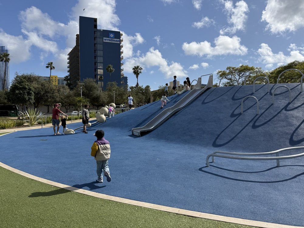 Waterfront Park Logo