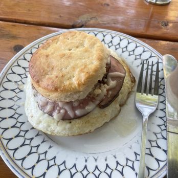 Cru Cafe - Breakfast & Brunch Near Me - Newport, Rhode Island