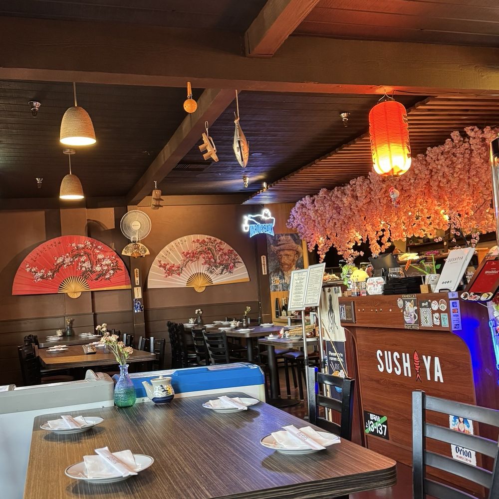 Sushiya - It wasn't busy at all - Sushi Bars Near Me - San Dimas, California Sushiya - It wasn't busy at all - Sushi Bars Near Me - San Dimas, California