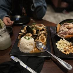 El Mono - Saltado de Mariscos