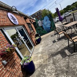 Surf’s Up Acai Bowls - This is the entrance walk on a beautiful day in SC