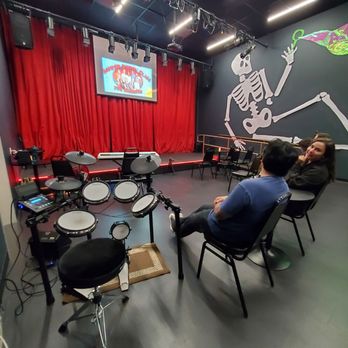 Knockoff Broadway - Stage before show - Comedy Clubs Near Me - Oakland, California