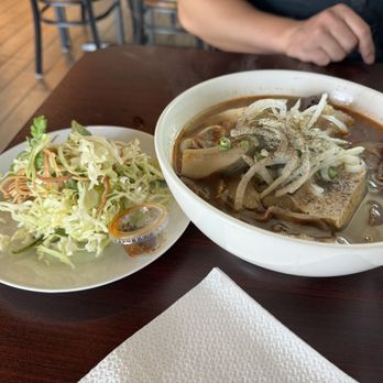 Dan Han - Bún bò Huế : very good! Lots of meat! - Vietnamese Near Me - Las Vegas, Nevada Dan Han - Bún bò Huế : very good! Lots of meat! - Vietnamese Near Me - Las Vegas, Nevada