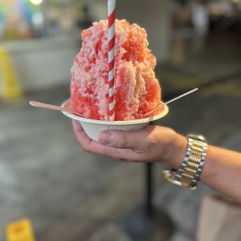 Lahaina Shave Ice - Tigers blood with coconut condensed milk - Desserts Near Me - Honolulu, Hawaii