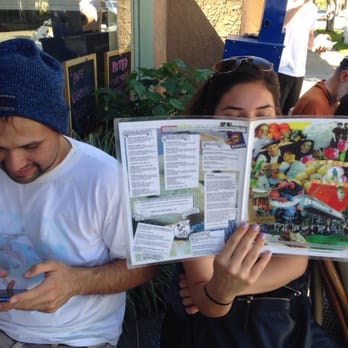 Starling Diner - Outside waiting to be seated - New American Near Me - Long Beach, California