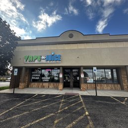 Exterior photo of Vape N Juice - Mundelein, Illinois Exterior photo of Vape N Juice - Mundelein, Illinois