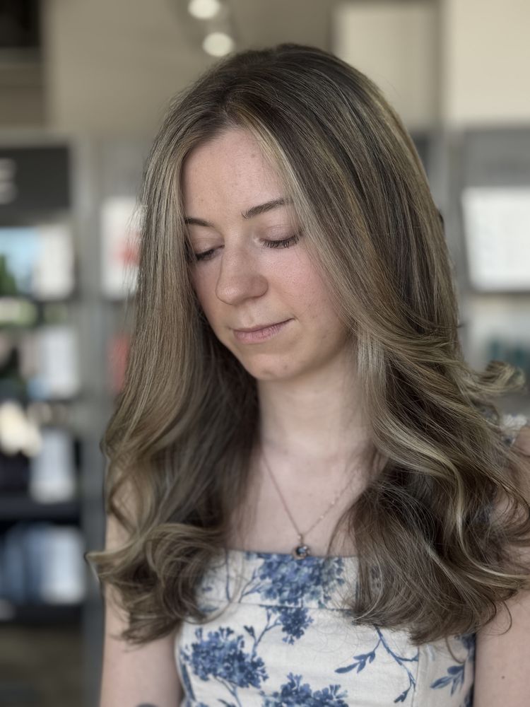 T & Company Salon Image