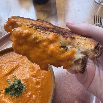 Apple Blossom - Grilled cheese & tomato soup - New American Near Me - Denver, Colorado Apple Blossom - Grilled cheese & tomato soup - New American Near Me - Denver, Colorado