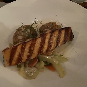 Melograno - Salmone - Italian Near Me - Philadelphia, Pennsylvania