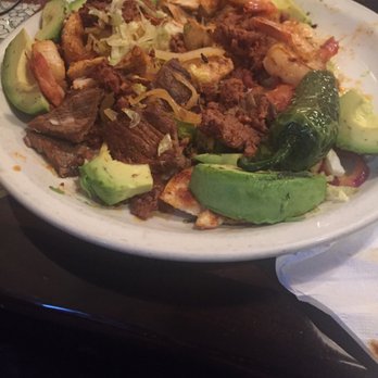 El Paso - La Bonata contains shrimp, steak, chicken and chorizo sausage. - Mexican Near Me - Mary Esther, Florida El Paso - La Bonata contains shrimp, steak, chicken and chorizo sausage. - Mexican Near Me - Mary Esther, Florida